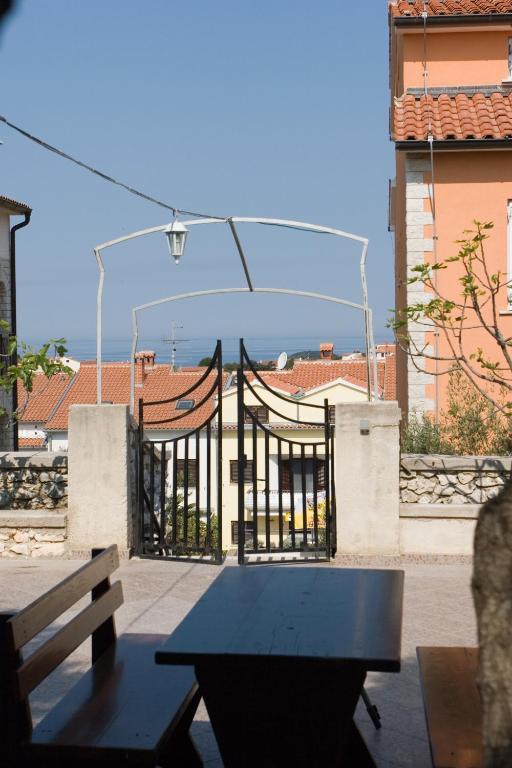 Apartments Valentino เวอร์ซาร์ ภายนอก รูปภาพ